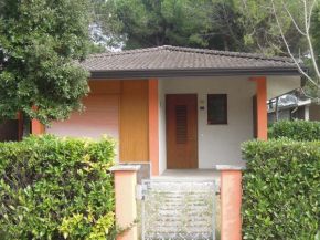 Adorable villa surrounded by garden 650m from the sea
